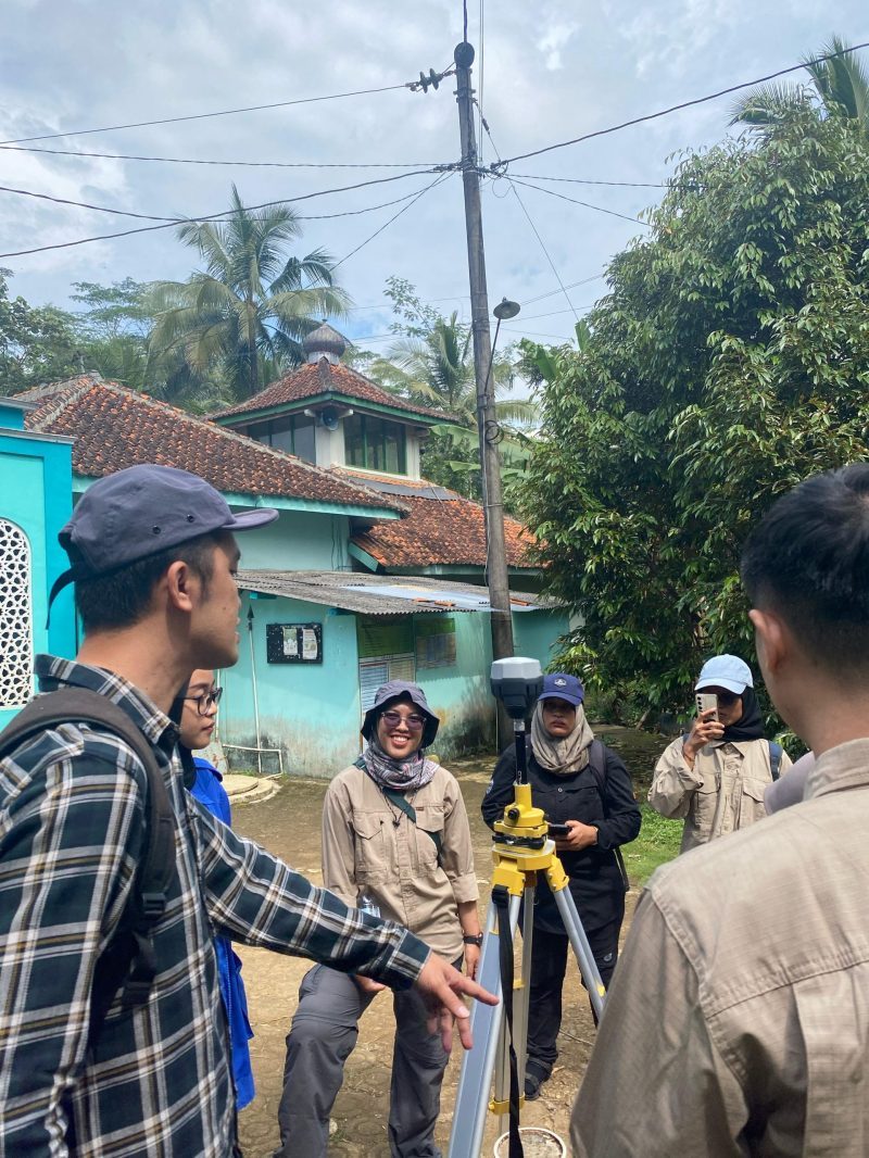 Introduction to Aerial Photography Equipment in Kalisari, Magelang